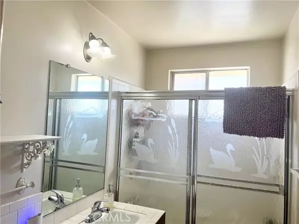 El Monte, CA 91732,12209 Maryvine