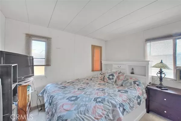 Fontana, CA 92335,17333 Valley Blvd. #15E