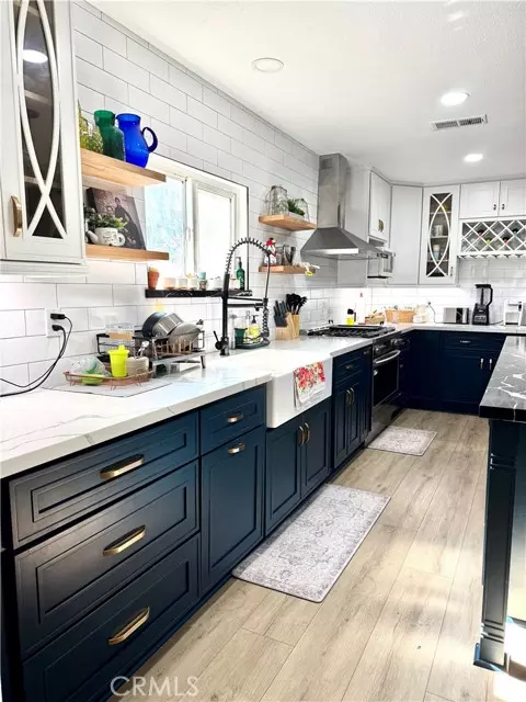 San Bernardino, CA 92404,7040 Barton