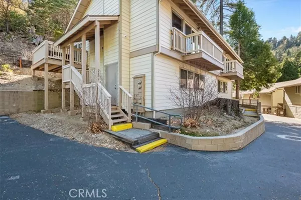 Lake Arrowhead, CA 92352,323 Canyon Crest