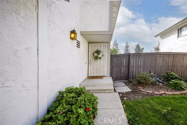 Claremont, CA 91711,643 S College Avenue