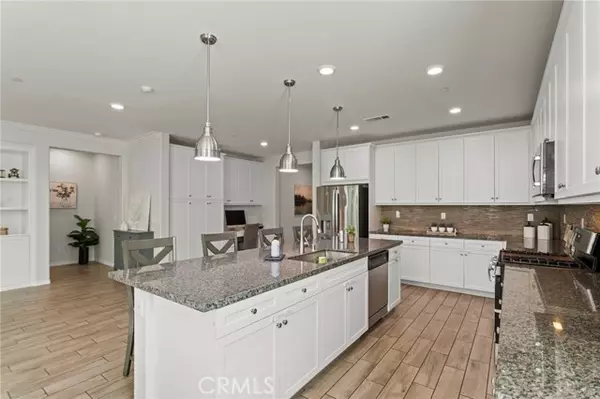 San Bernardino, CA 92407,17948 Milkweed