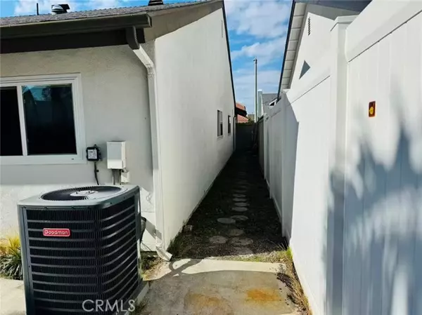 Irvine, CA 92620,2 Mccormick