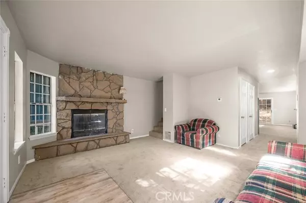 Crestline, CA 92325,461 Log Lane