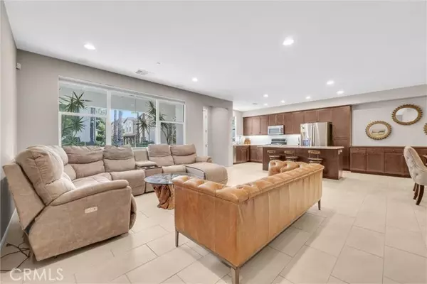 Azusa, CA 91702,870 E Mountain #D