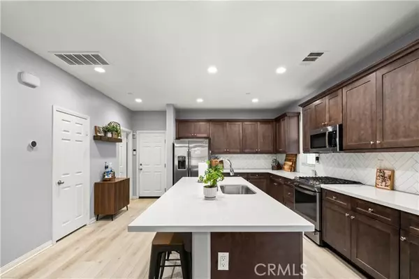 Rialto, CA 92376,692 S Brampton