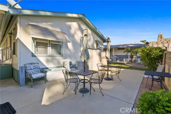 La Verne, CA 91750,3530 Damien #176