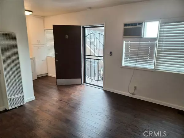 Glendale, CA 91204,465 W Windsor #B