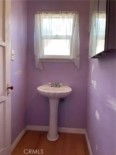 Bell, CA 90201,6629 Walker