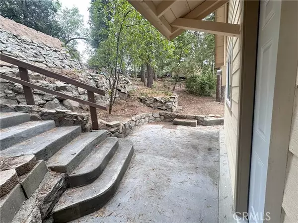 Twin Peaks, CA 92391,25619 Lo