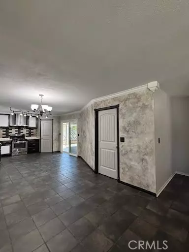 Hemet, CA 92544,45826 Bentley