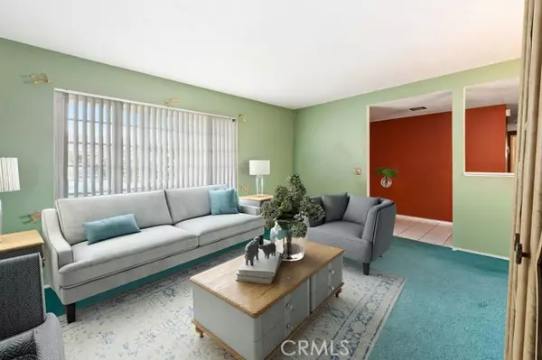 Rialto, CA 92376,885 E Home