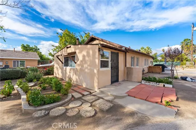 San Bernardino, CA 92404,352 E 16th