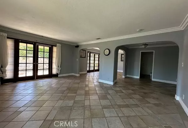 Tustin, CA 92780,12745 Keith