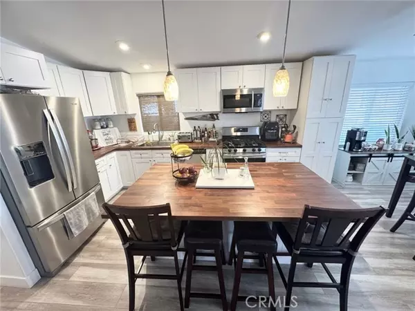 La Verne, CA 91750,2755 Arrow Highway #52