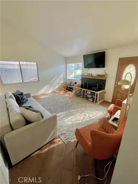 Redlands, CA 92374,1578 Lisa