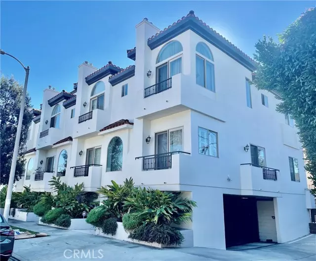 Valley Village, CA 91601,5027 Colfax Avenue #1