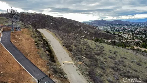 Riverside, CA 92503,0 Summer Springs