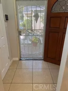 Bellflower, CA 90706,9917 Van Ruiten