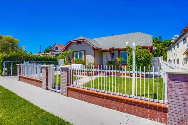 Paramount, CA 90723,6611 72nd Street