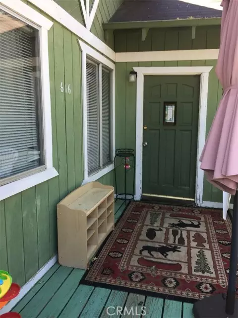 616 Maple Lane, Sugarloaf, CA 92386