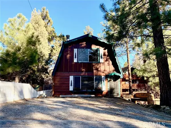 527 Victoria Avenue, Sugarloaf, CA 92386