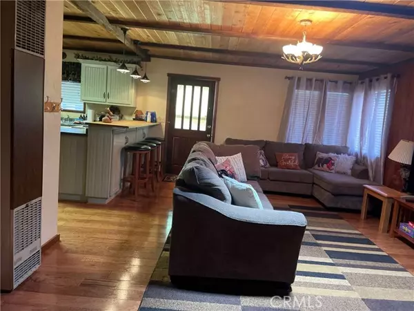 245 Sunset Lane, Sugarloaf, CA 92386