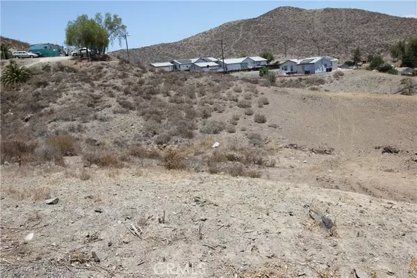 9 La Bertha Lane, Quail Valley, CA 92587