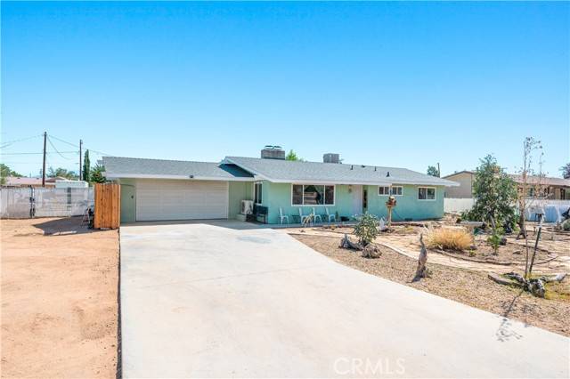 13041 Algonquin Road, Apple Valley, CA 92308