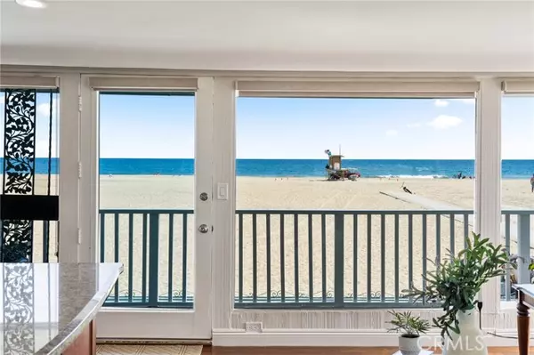 Newport Beach, CA 92663,1726 W Oceanfront