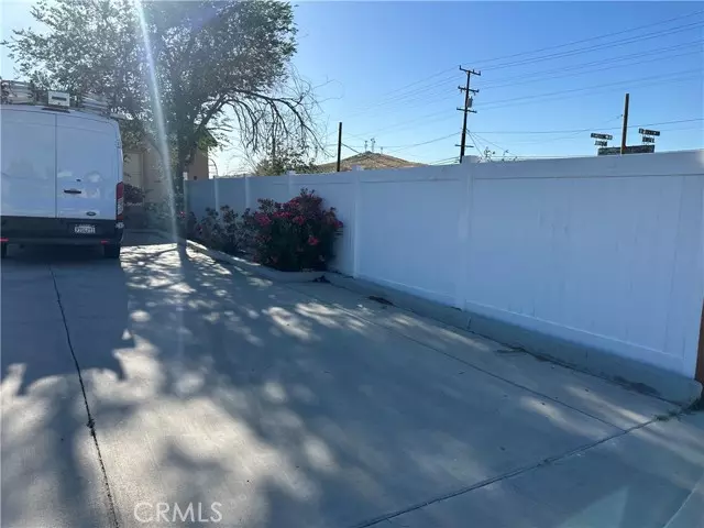 220 S 2nd Avenue, Barstow, CA 92311