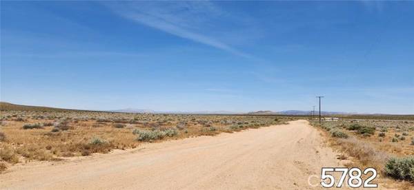 37400 Yellowstone Road, Hinkley, CA 92347