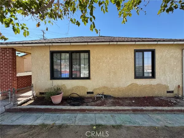 910 Nancy Street, Barstow, CA 92311