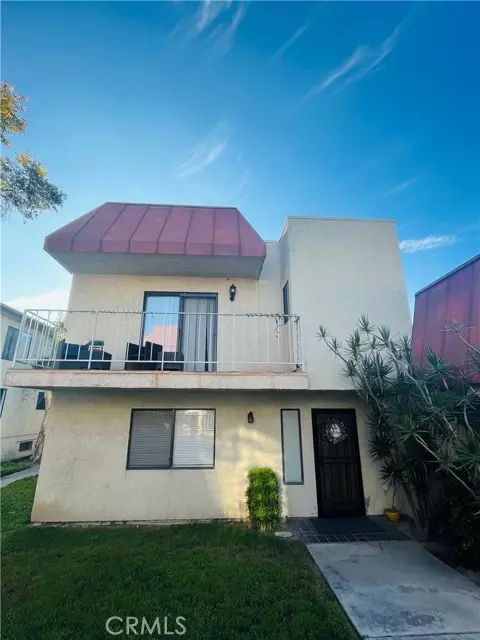 Downey, CA 90240,9227 Florence Avenue #15