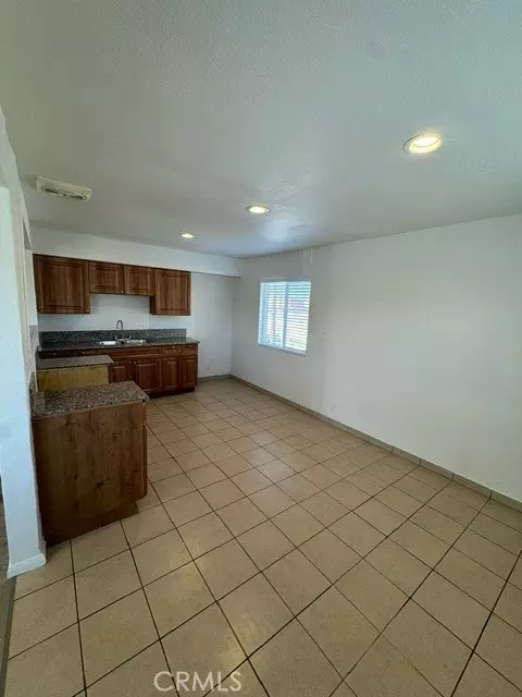 Long Beach, CA 90813,1137 7th #8