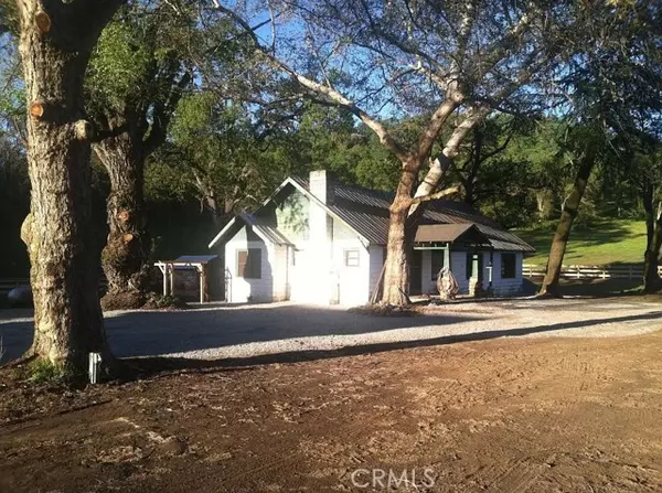 35294 Ruth Hill Road, Squaw Valley, CA 93675