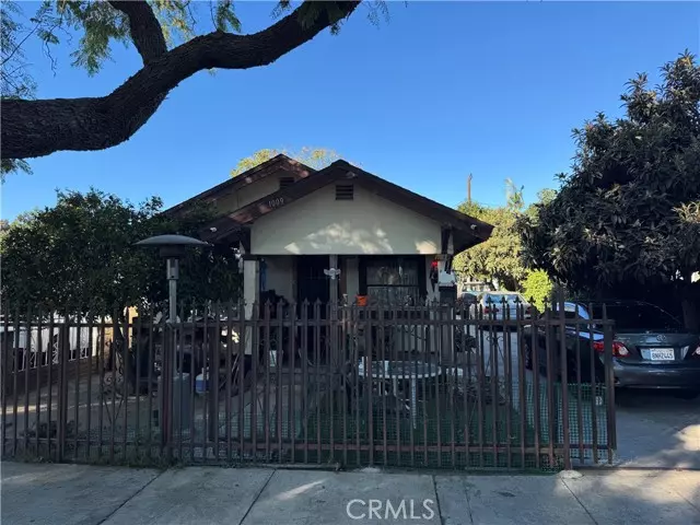 Santa Ana, CA 92703,1009 W Myrtle Street