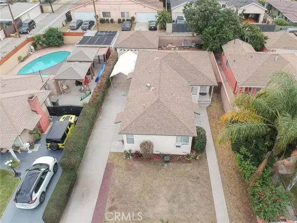 Downey, CA 90242,8232 Devenir Avenue