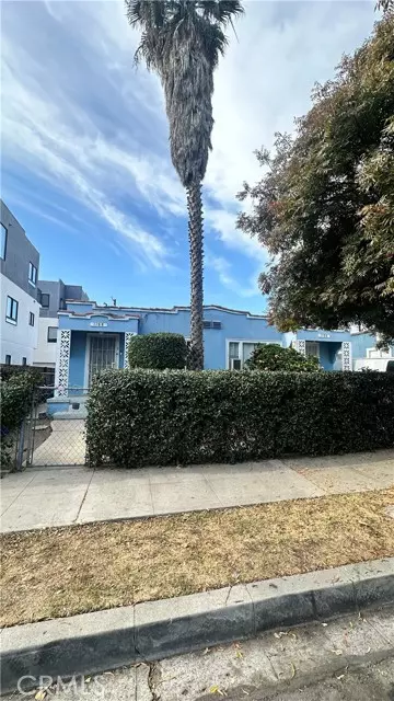 Los Angeles, CA 90038,1153 Tamarind Avenue