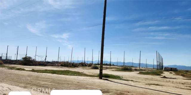 5900 Avenue F-8, Lancaster, CA 93536