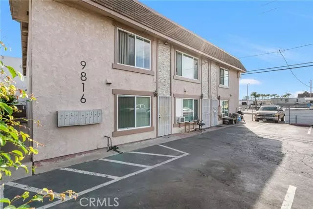 Bellflower, CA 90706,9816 Park Street