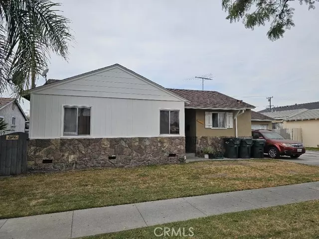 Bell Gardens, CA 90201,6833 Ira Avenue