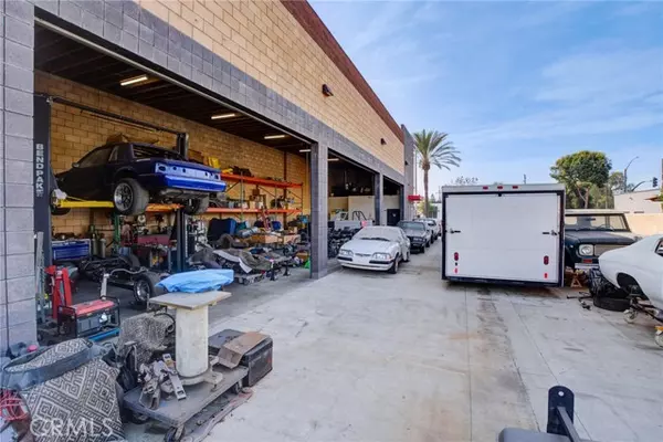 Bell Gardens, CA 90201,8110 Eastern Avenue