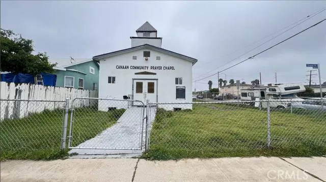 Wilmington (los Angeles), CA 90744,929 E Cruces Street