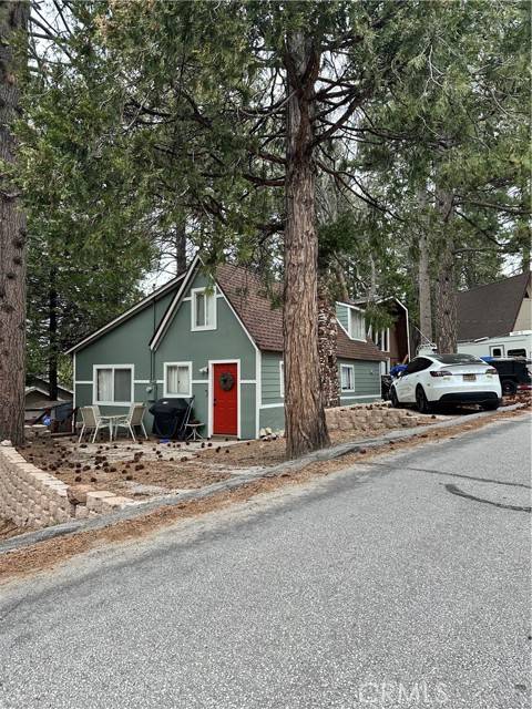 Running Springs, CA 92382,32064 Hunsaker Way