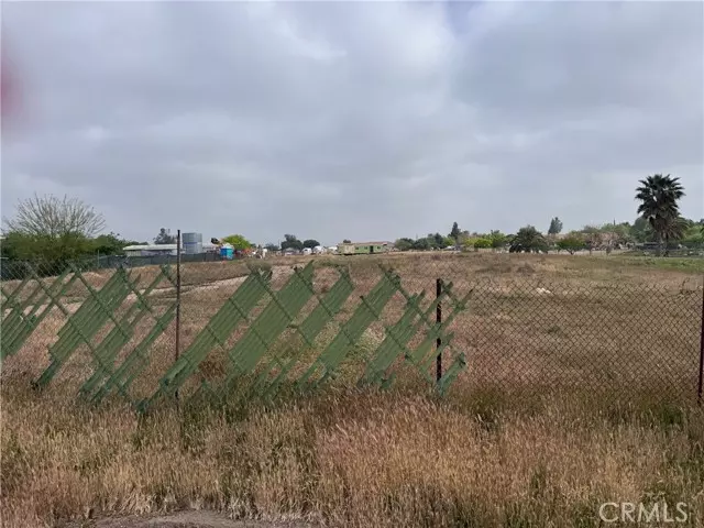 Perris, CA 92570,20660 Warren Road