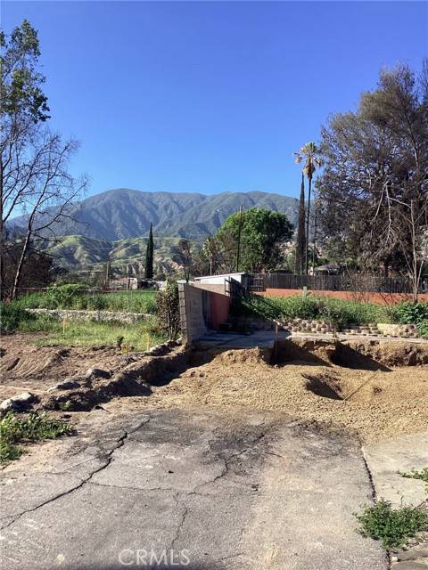 Altadena, CA 91001,305 W Las Flores Drive