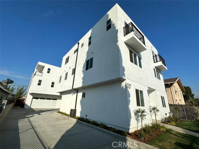 Los Angeles, CA 90001,1731 E 69th Street