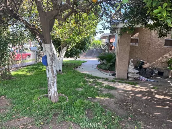 Compton, CA 90221,702 N Burris Avenue