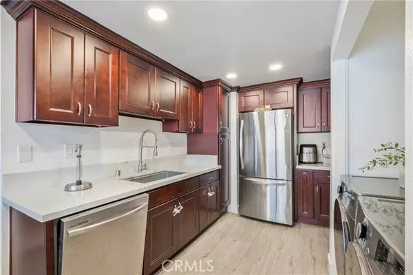 Whittier, CA 90604,14865 mulberry Drive #1101